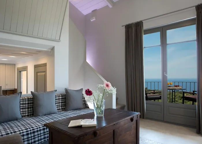 Acquaterra Tsoukaladhes